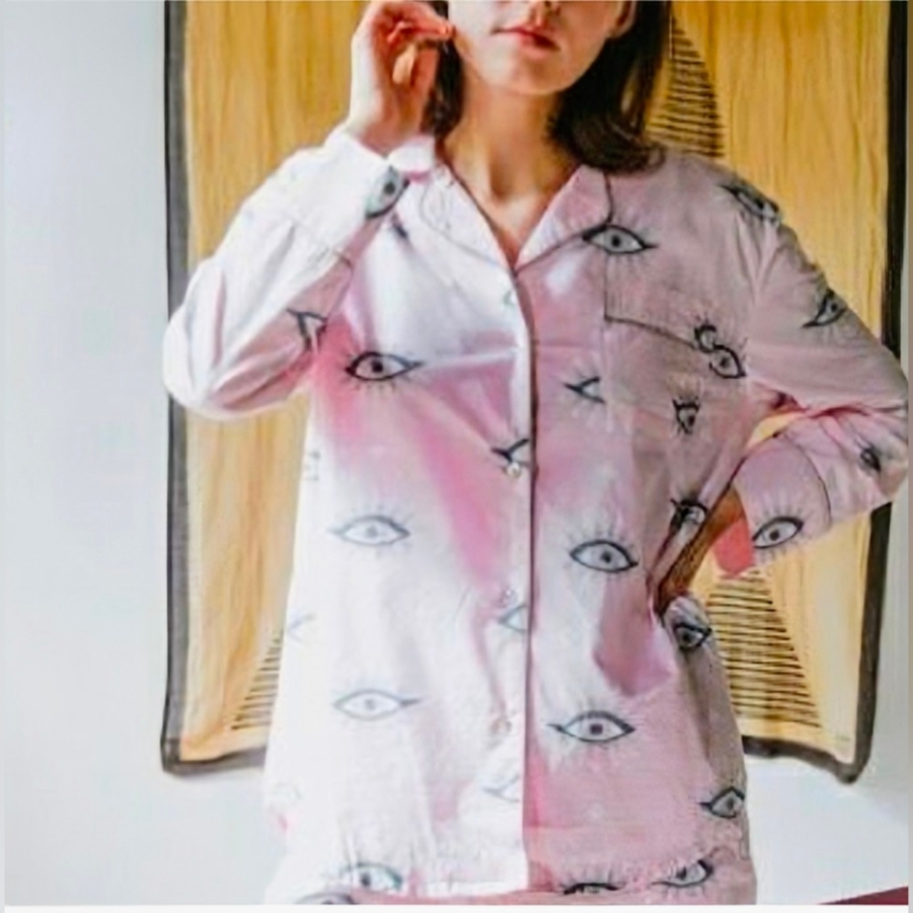 Printfresh • Eyes of the World Pajama Top in Baby Pink